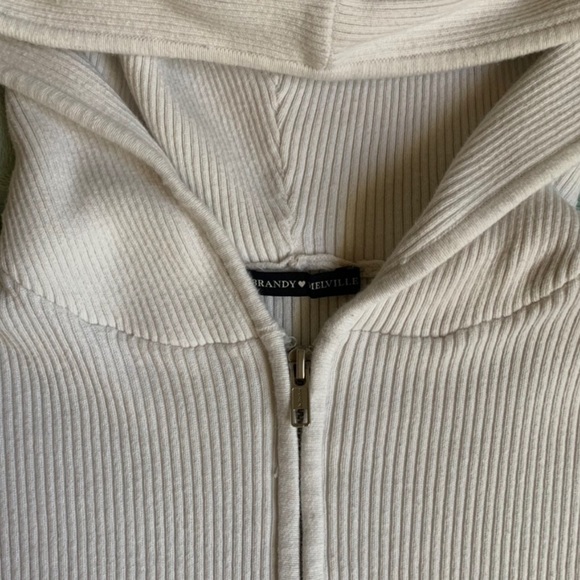 brandy melville white arden - Picture 3 of 4